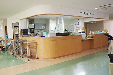 菅間記念病院　ナースステーション