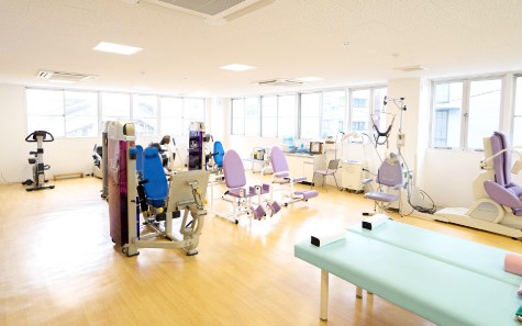 東和病院　リハビリ室②