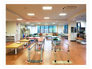 交野病院　リハビリ室①