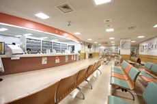 苑田第一病院　受付待合室