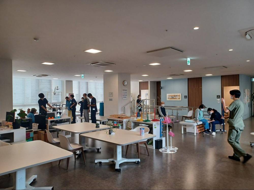 湘陽かしわ台病院　リハ室