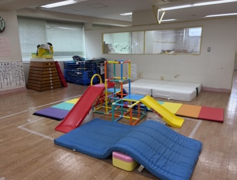 まなびの森保育園駒沢プチ・クレイシュ　遊具