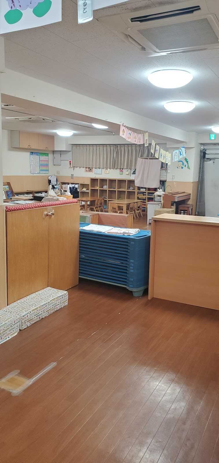 ワンフロアの為、玄関からでも園の様子が見渡せます