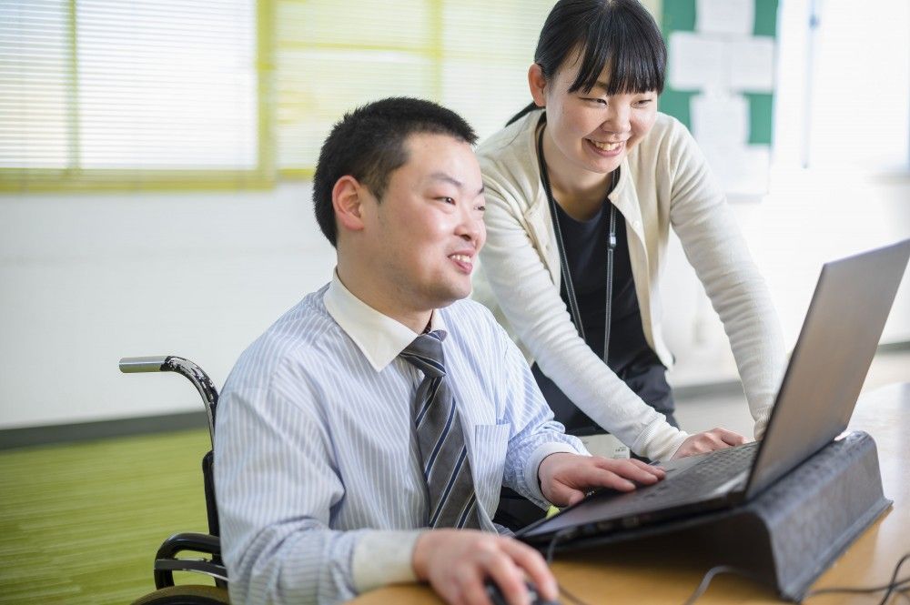 マルクキャリア＆カレッジ味酒の求人画像