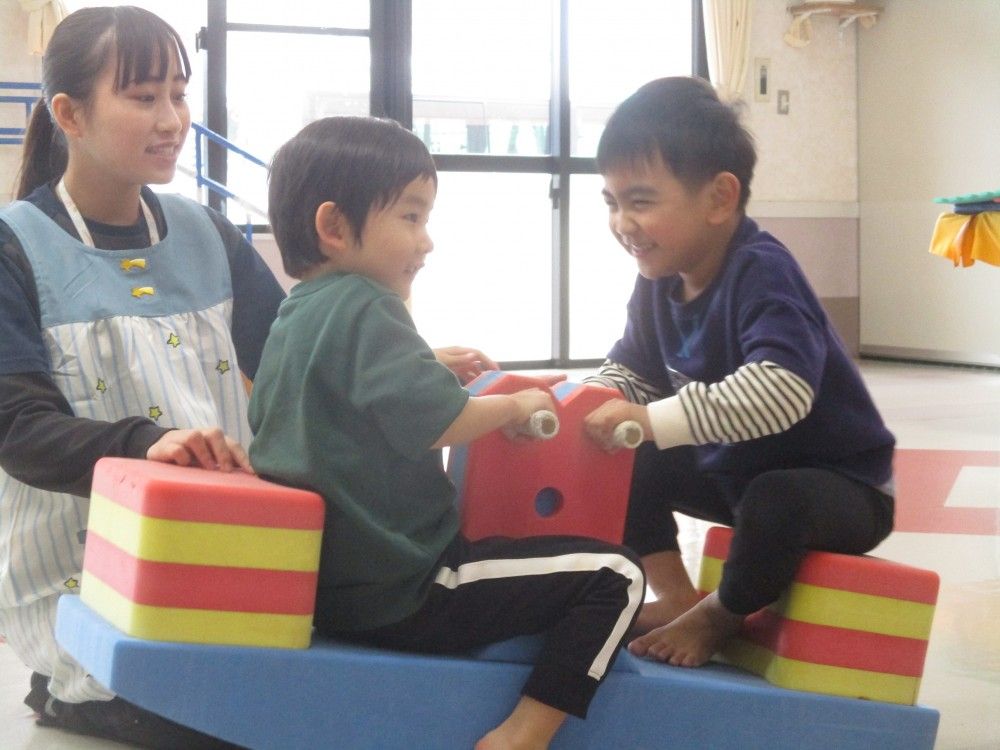 社会福祉法人朝霞地区福祉会 みつばすみれ学園_保育風景②