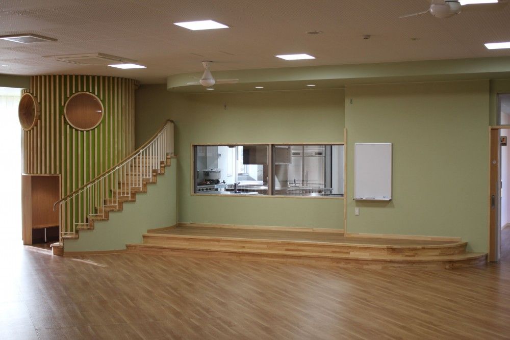 図書コーナー＆給食室