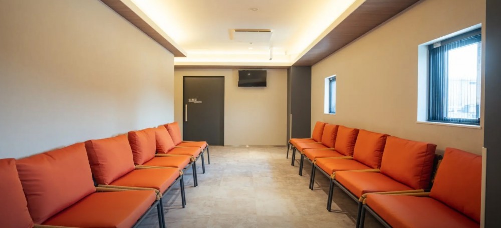 OKP with Lifeクリニック　待合室