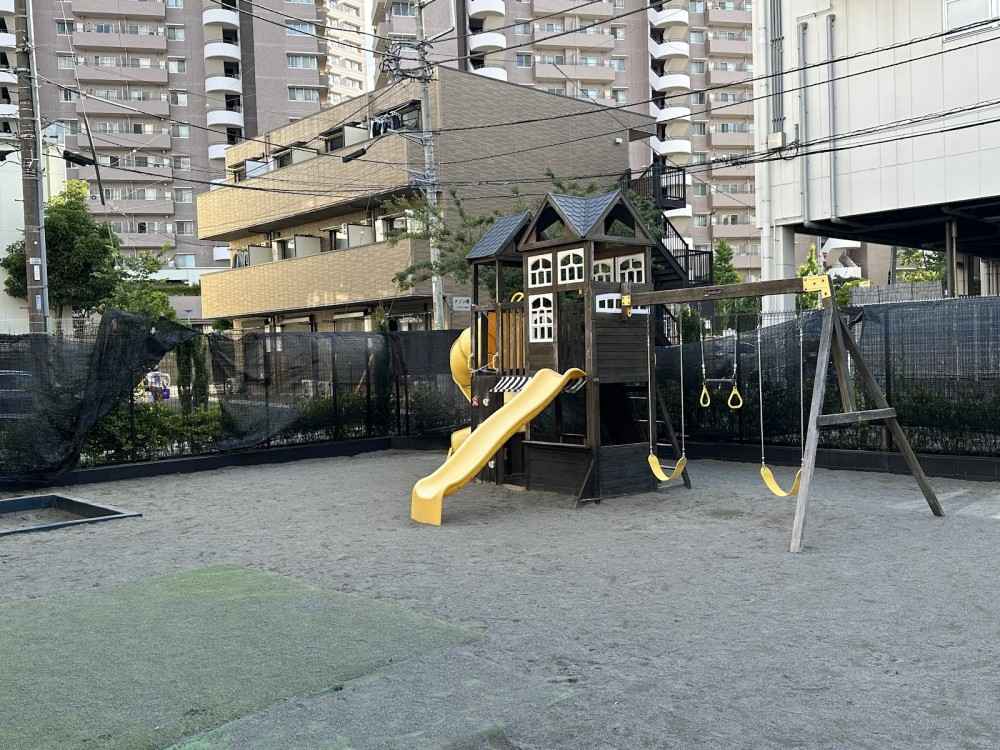 まなびの森保育園関屋　園庭