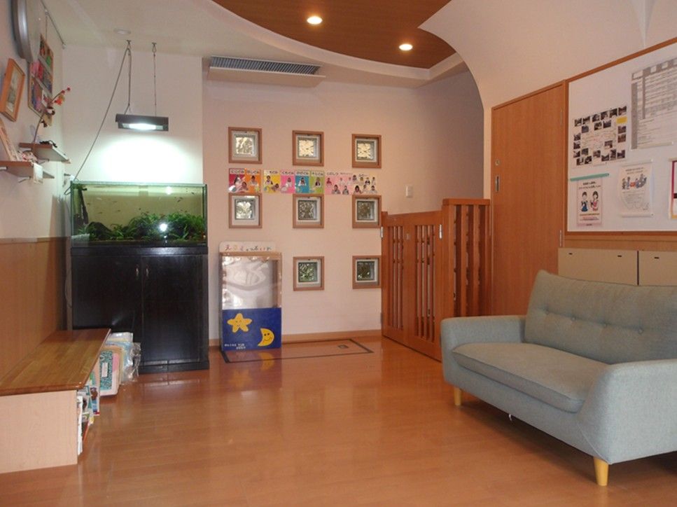 フレール保育園_玄関