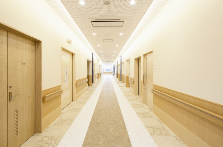 青山藤ヶ丘病院　廊下