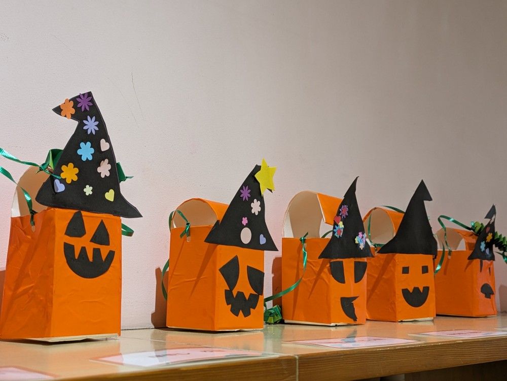 PXL_20231024_000857333.PORTRAIT.ORIGINAL