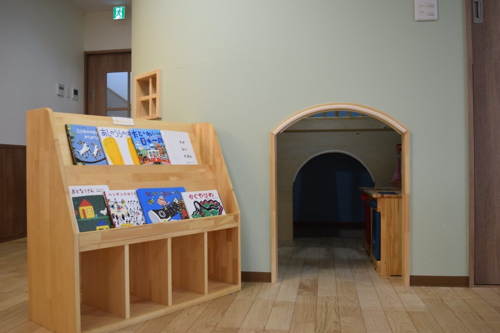 室内にも各部屋小上りや秘密基地のような小さな部屋があり楽しく過ごせるようになっています。