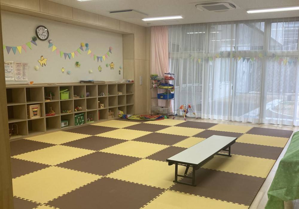 特定非営利活動法人アスイク 東六番丁児童館_内観