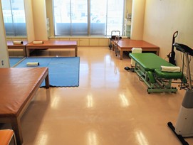 和田内科病院_内観(リハ室①)