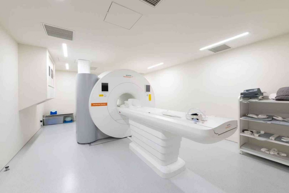 SPES_CLINIC_TOKYO_BAY_MRI